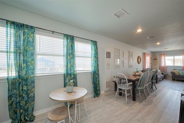 510 Oyster Street, Surfside Beach, TX 77541