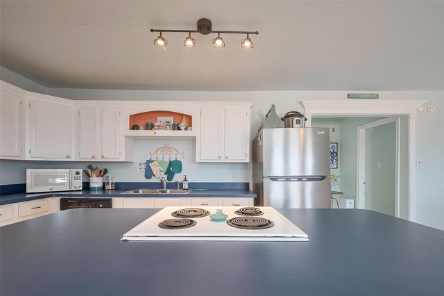 510 Oyster Street, Surfside Beach, TX 77541