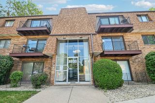 4833 W 109th Street 203, Oak Lawn, IL 60453