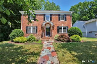 132 North Main Street, West Hartford, CT 06107