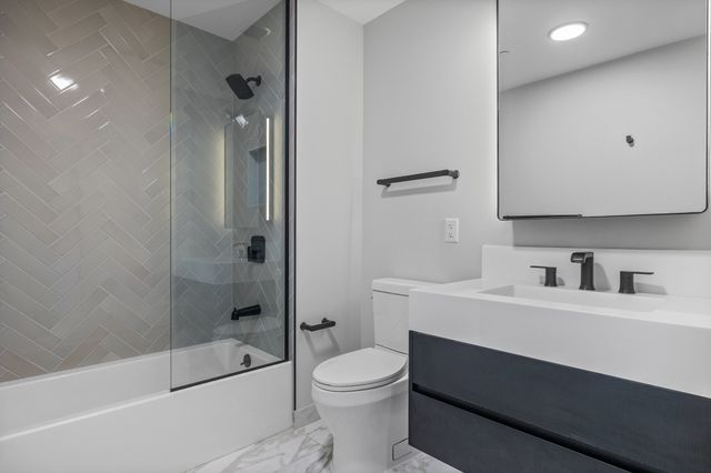55 Lagrange St 1010, Boston, MA 02116