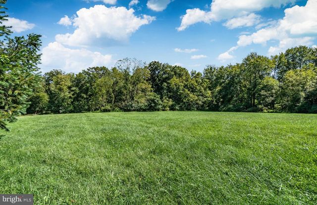 1420 BALMORAL RD, Coatesville, PA 19320