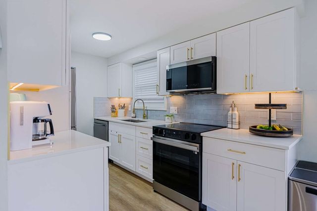 27 Silver Road 27, Everett, MA 02149