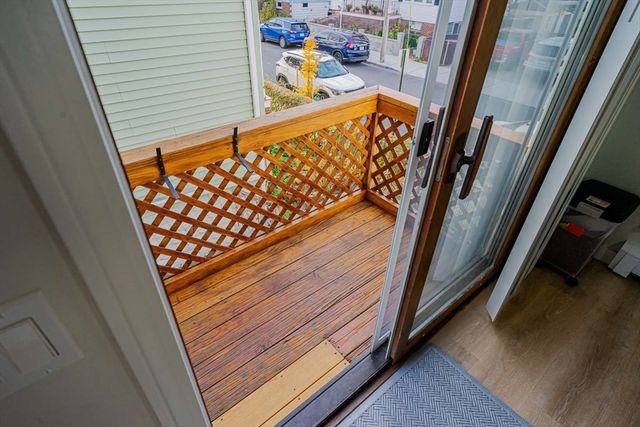 27 Silver Road 27, Everett, MA 02149