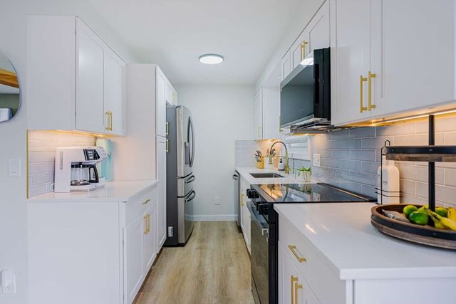 27 Silver Road 27, Everett, MA 02149