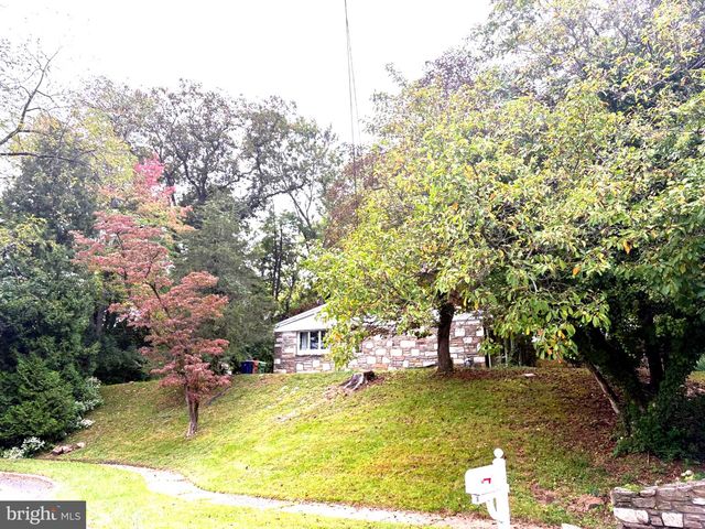 500 MARTIN LN, Dresher, PA 19025