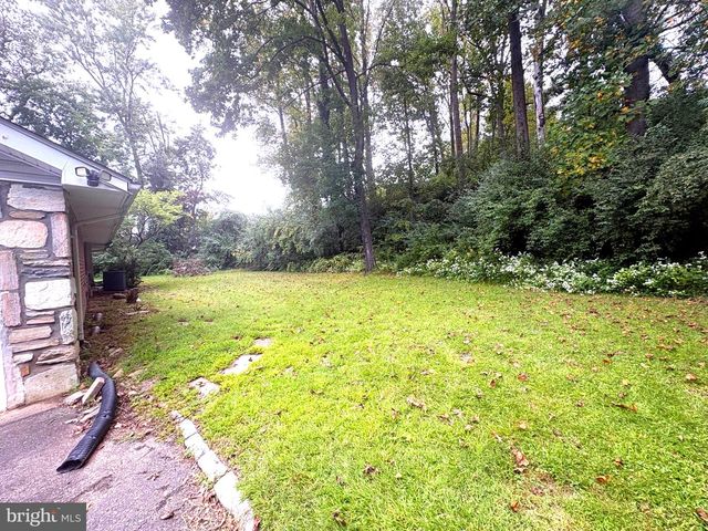 500 MARTIN LN, Dresher, PA 19025