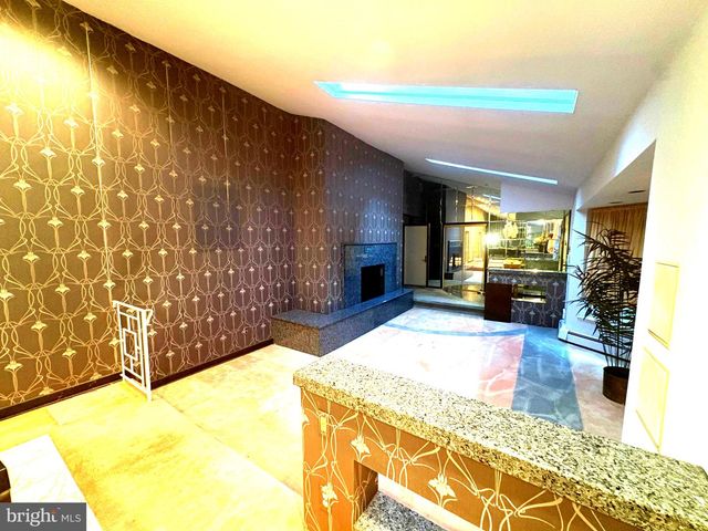 500 MARTIN LN, Dresher, PA 19025