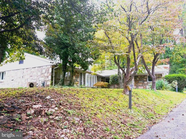500 MARTIN LN, Dresher, PA 19025