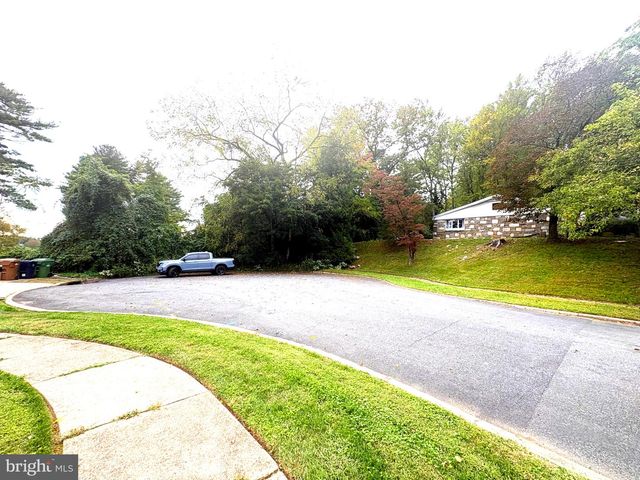 500 MARTIN LN, Dresher, PA 19025