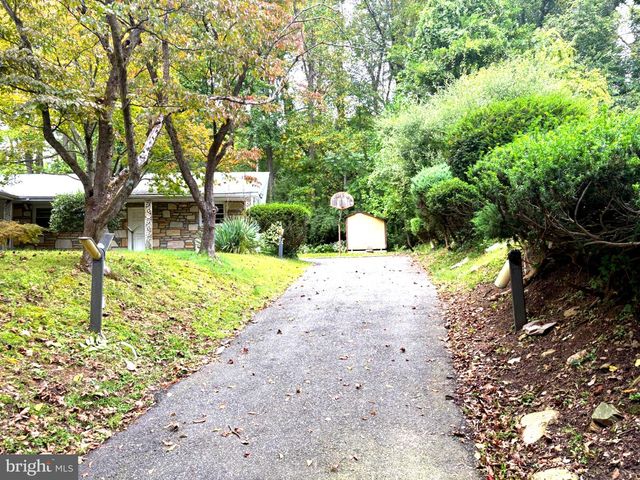500 MARTIN LN, Dresher, PA 19025