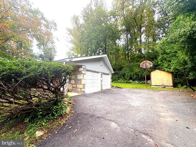 500 MARTIN LN, Dresher, PA 19025