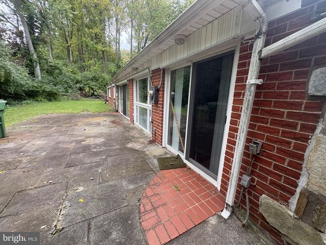 500 MARTIN LN, Dresher, PA 19025