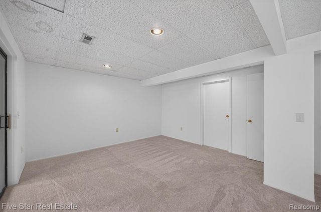 5610 Hillcrest Circle, West Bloomfield, MI 48322