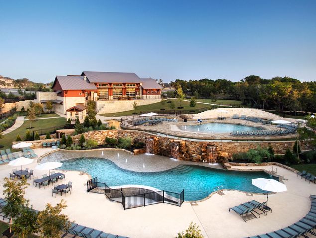 405 Austin Heights RD, Lakeway, TX 78738