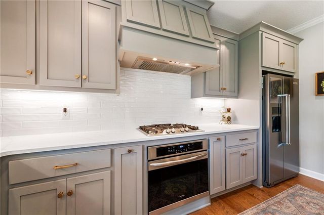 1505 SW Georgetown Drive, Lee's Summit, MO 64082