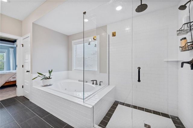 1505 SW Georgetown Drive, Lee's Summit, MO 64082