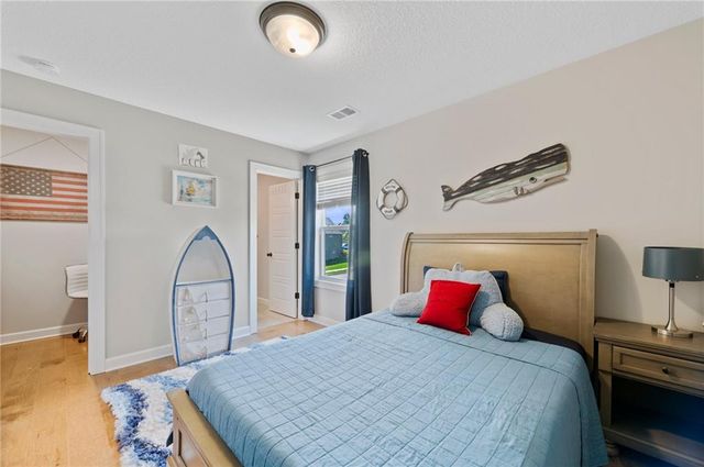 1505 SW Georgetown Drive, Lee's Summit, MO 64082