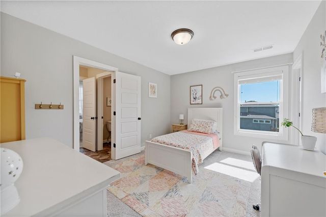 1505 SW Georgetown Drive, Lee's Summit, MO 64082