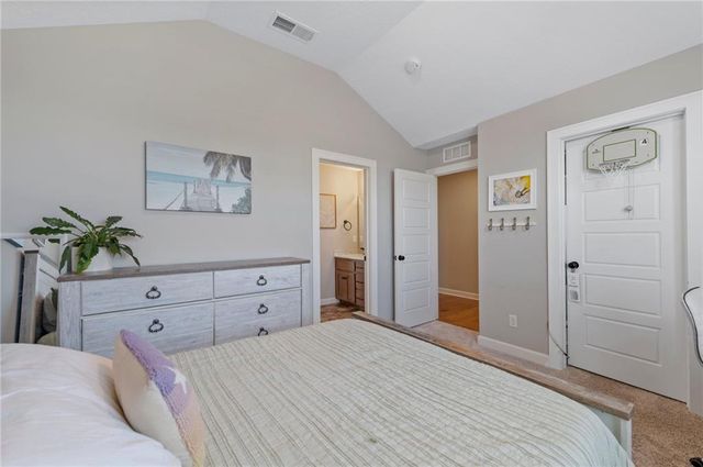 1505 SW Georgetown Drive, Lee's Summit, MO 64082