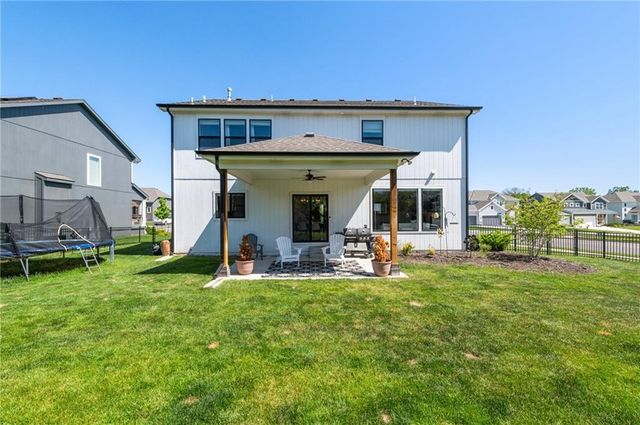 1505 SW Georgetown Drive, Lee's Summit, MO 64082