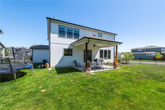 1505 SW Georgetown Drive, Lee's Summit, MO 64082