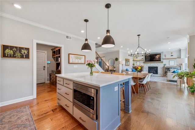 1505 SW Georgetown Drive, Lee's Summit, MO 64082