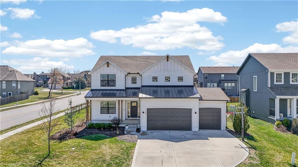 1505 SW Georgetown Drive, Lee's Summit, MO 64082