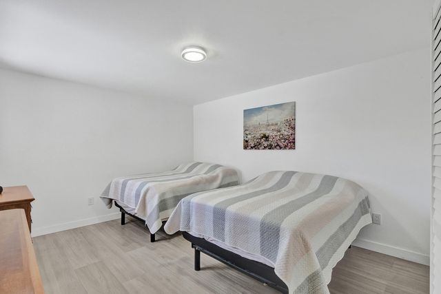 5810 SW 112th Way, Cooper City, FL 33330