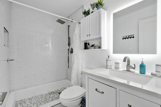 5810 SW 112th Way, Cooper City, FL 33330