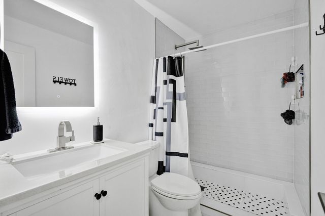 5810 SW 112th Way, Cooper City, FL 33330