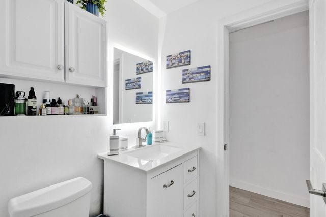 5810 SW 112th Way, Cooper City, FL 33330