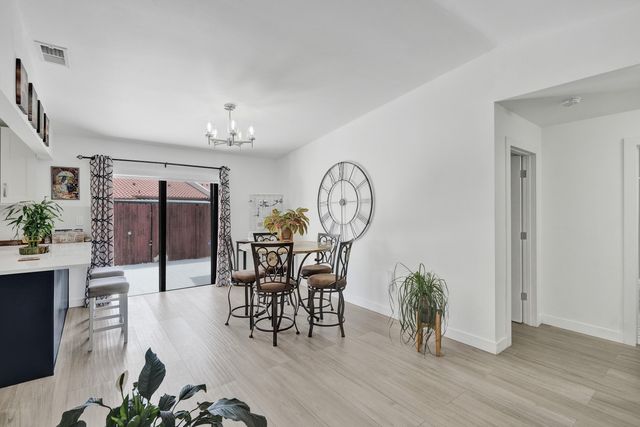 5810 SW 112th Way, Cooper City, FL 33330