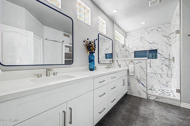 9737 E CELTIC Drive, Scottsdale, AZ 85260