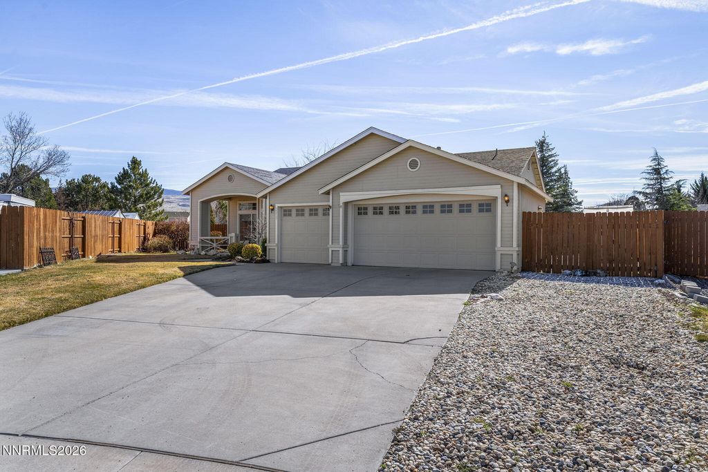 Image 2 of property listing at 3215 Apio Court, Sparks, NV 89436