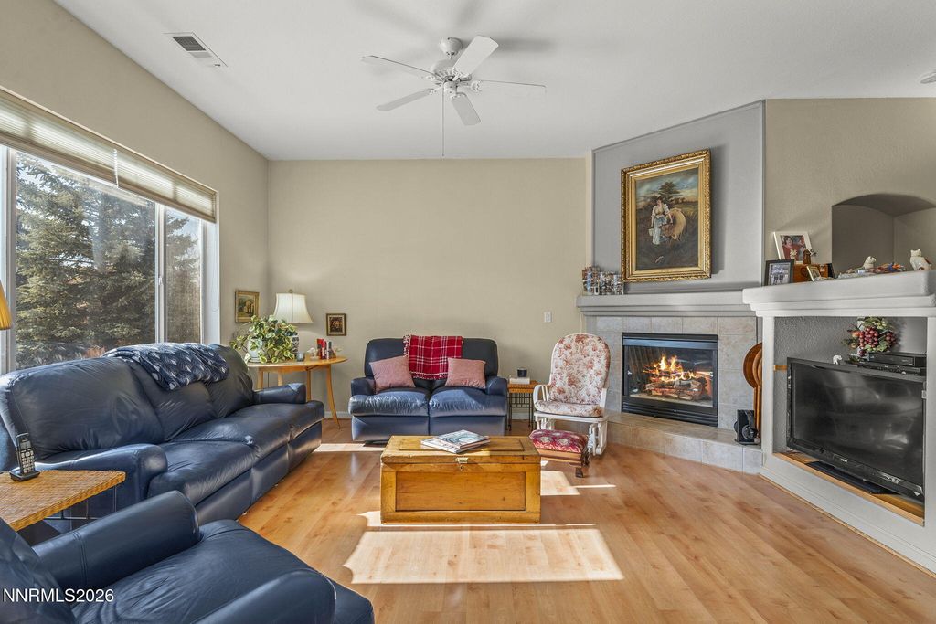 Image 8 of property listing at 3215 Apio Court, Sparks, NV 89436