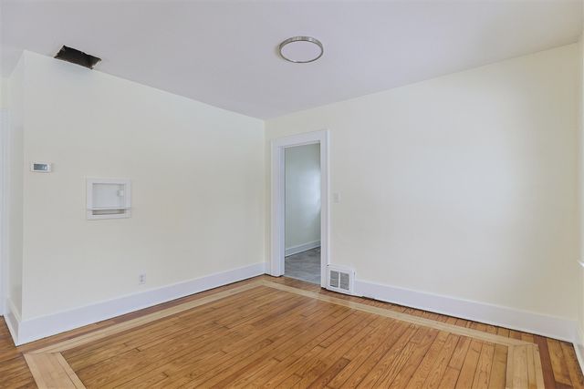 11 N Barrett Street, Niles, MI 49120