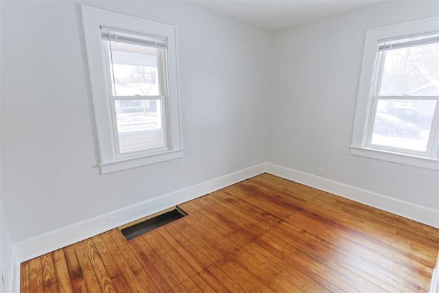 11 N Barrett Street, Niles, MI 49120