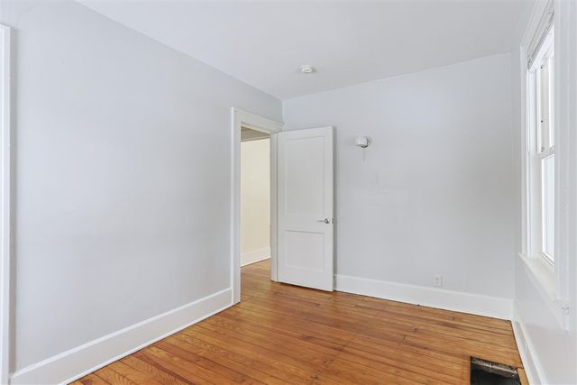 11 N Barrett Street, Niles, MI 49120