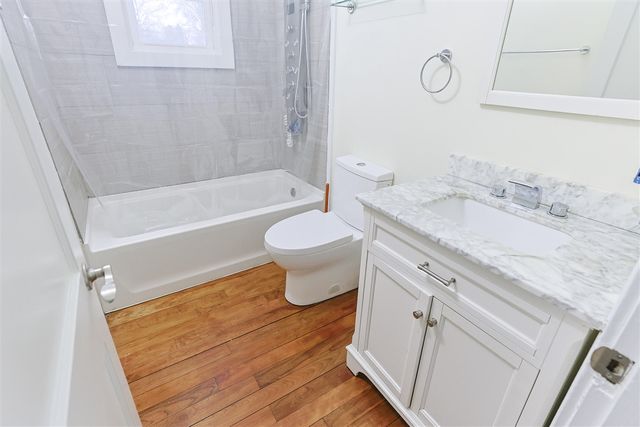 11 N Barrett Street, Niles, MI 49120