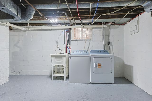 11 N Barrett Street, Niles, MI 49120