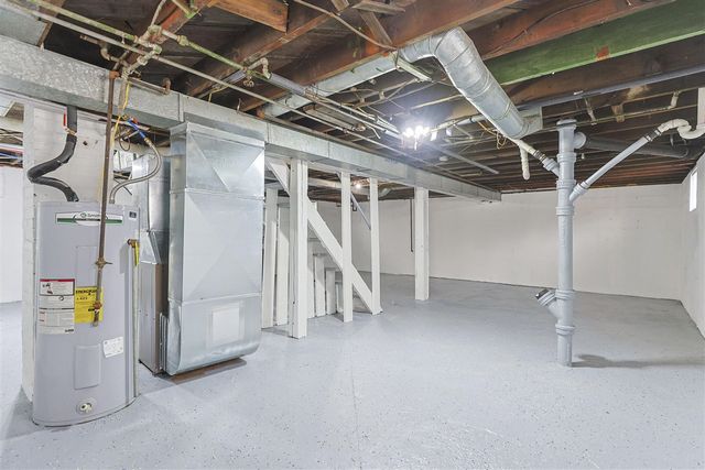 11 N Barrett Street, Niles, MI 49120