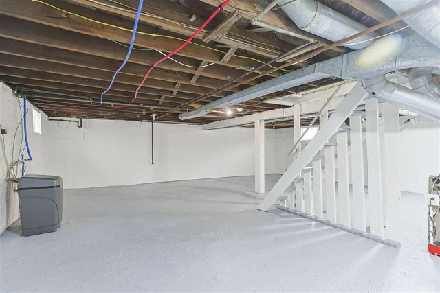 11 N Barrett Street, Niles, MI 49120