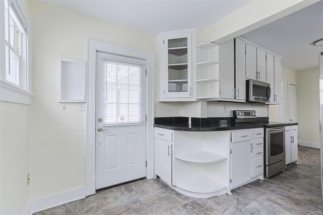 11 N Barrett Street, Niles, MI 49120