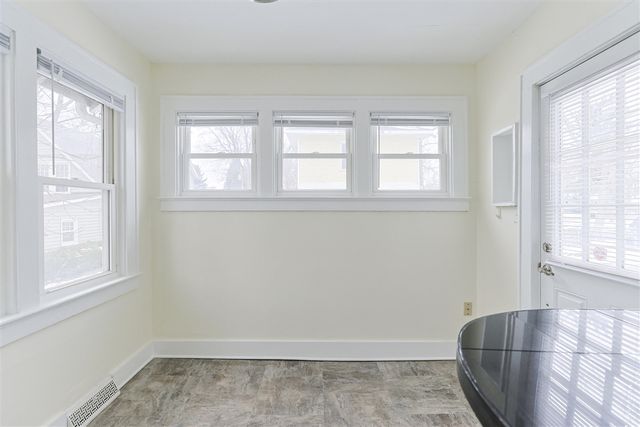 11 N Barrett Street, Niles, MI 49120