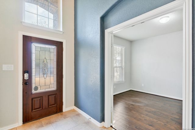 807 Gold Beauty, San Antonio, TX 78245