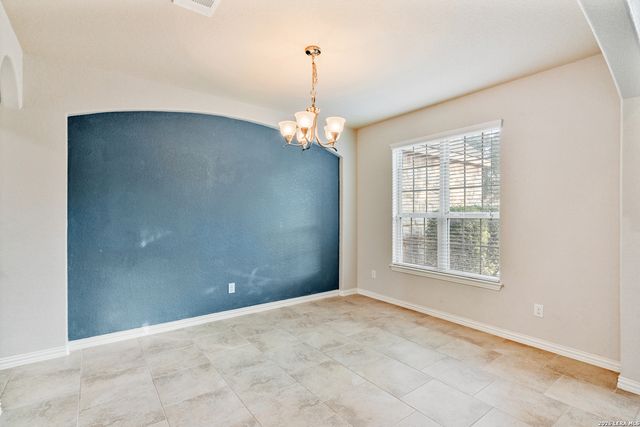 807 Gold Beauty, San Antonio, TX 78245