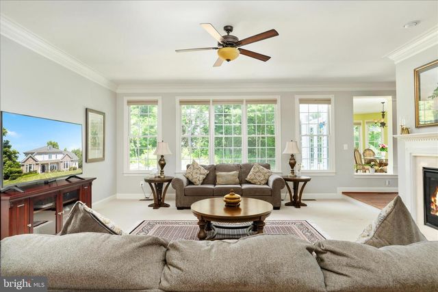 8906 LAUREL OVERLOOK DR, Lorton, VA 22079