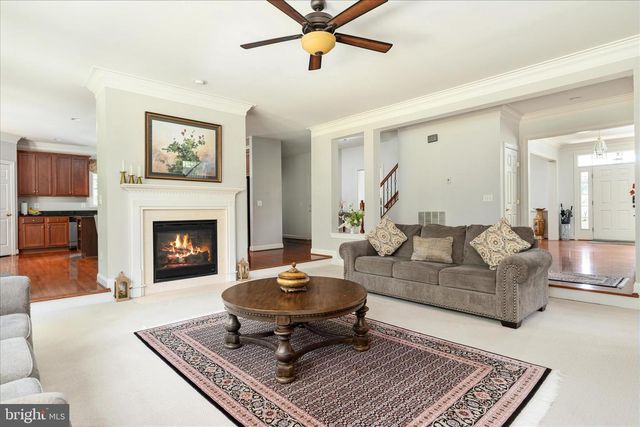 8906 LAUREL OVERLOOK DR, Lorton, VA 22079