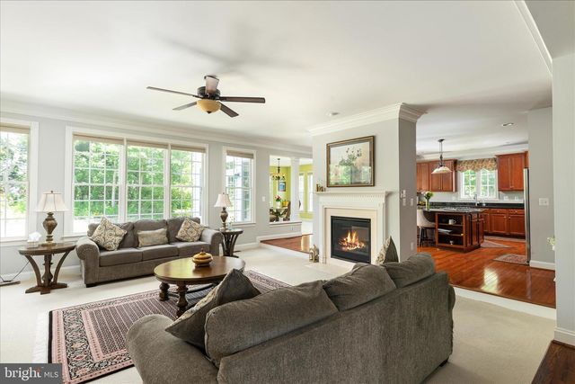 8906 LAUREL OVERLOOK DR, Lorton, VA 22079